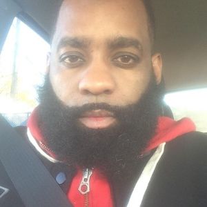 Meet your Posher, Derrick